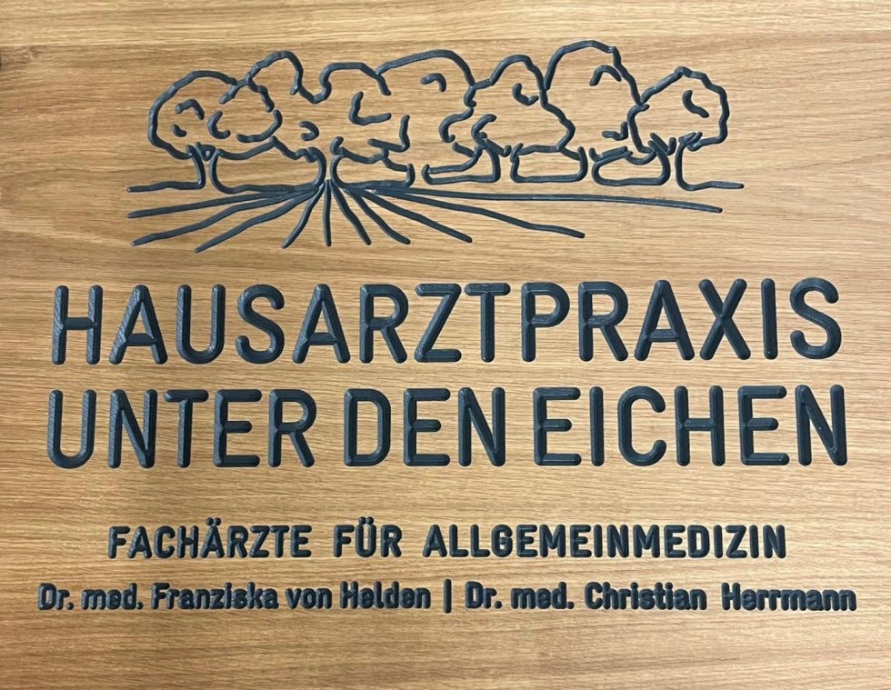 Hausarztpraxis Unter den Eichen - Dr. med. Franziska von Helden und Dr. med. Christian Herrmann - Ärztin & Arzt in Kirchhatten